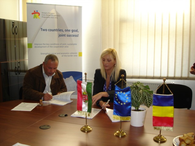 The ceremony of signing the first contracts 
